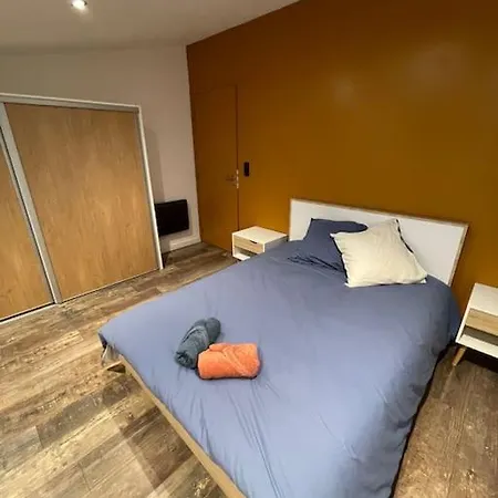 Maison De Village Avec Terrasse Валансоль